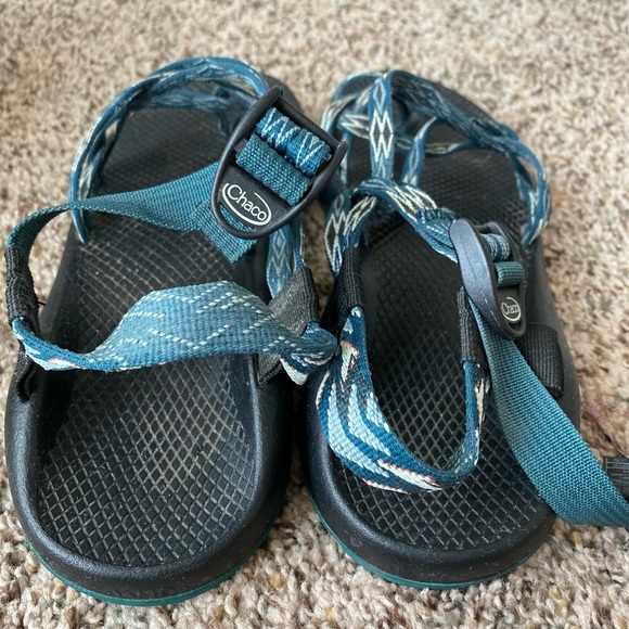 Size 10 Women’s Chaco’s - Picture 4 of 5